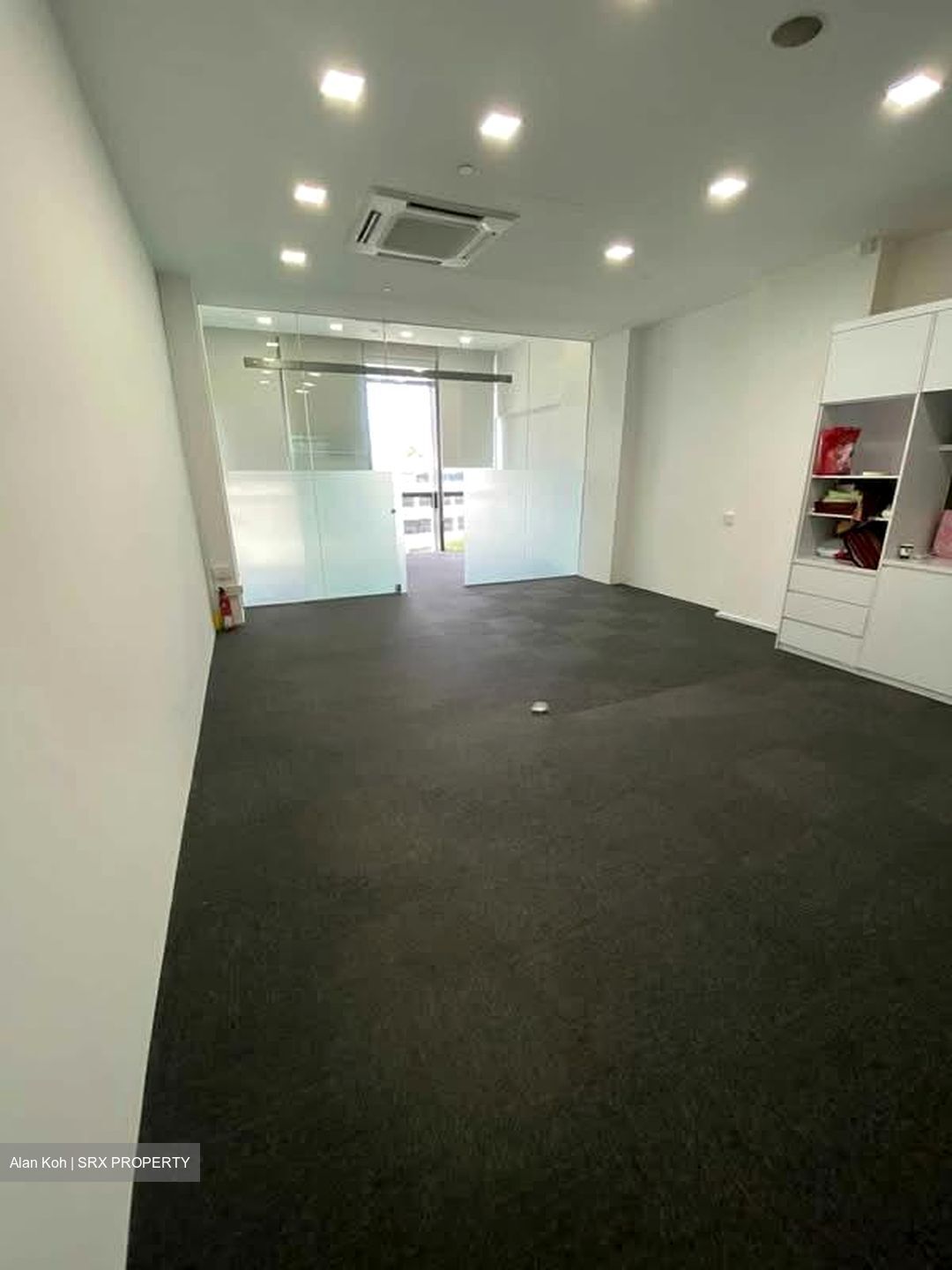 High Street Centre (D6), Office #540500351
